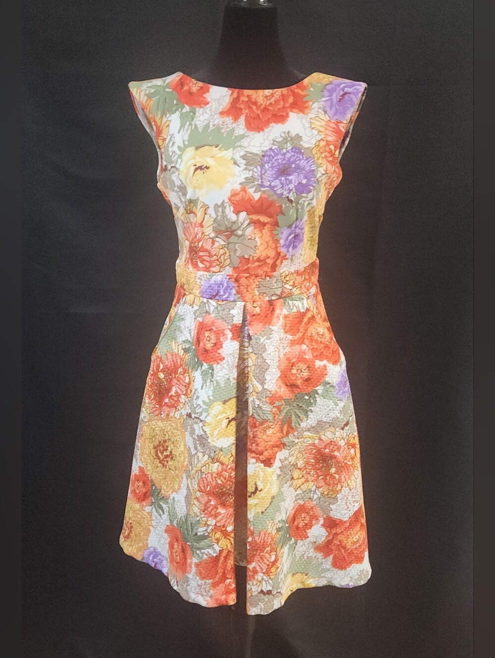Danny and Nicole Floral Pleated Midi Dress in Orange/Gold Size 4